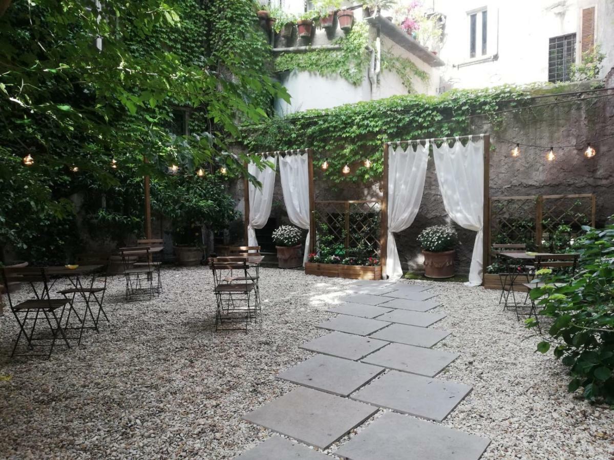 Guesthouse Coronari Courtyard Rome Extérieur photo